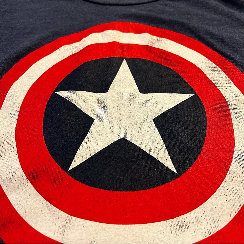 Captain America Star Distressed Logo Tee Size Large - Picture 4 of 5
